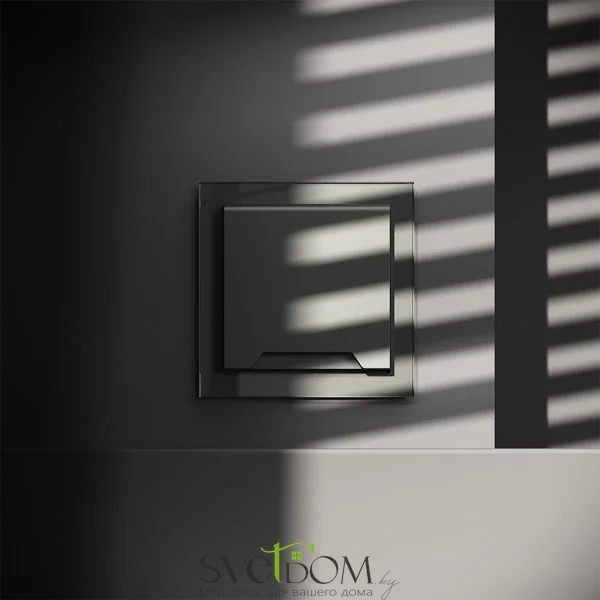 Розетки электрические с заземлением, шторками и крышкой Voltum S70 VLS040306 