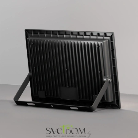 Прожектор Outdoor FL001-L150B6K Maytoni