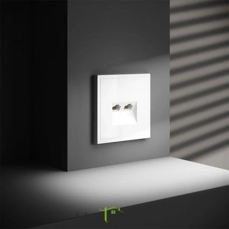 Розетка компьютерная двойная Voltum S70 VLS060201  Voltum