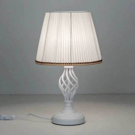 Настольная лампа Citilux Вена CL402800 CITILUX