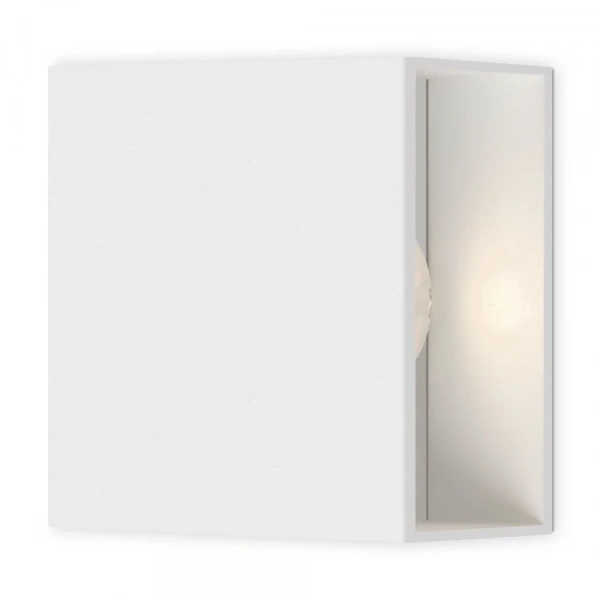 Светодиодный настенный светильник (бра) Cube FR10005WL-L6W. Серия настенных светильников Cube, предназначена для декоративной подсветки интерьеров. Модели выполнены из металла, что гарантирует надежность и долговечность эксплуатации. Строгая прямоугольная