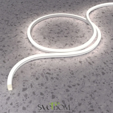 Гибкий неон с вертикальным изгибом позволяет создавать динамичные световые решения, огибая контуры в вертикальной плоскости. Мягкий рассеянный свет, направленный вверх, идеально подойдет для контурной подсветки потолков, ниш, элементов интерьера и фасадов | Svetdom.by