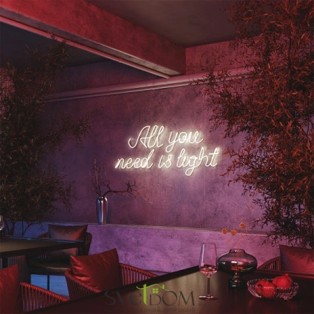 Гибкий неон 3D обладает возможностью изгибаться в любой плоскости. Эта технология является универсальным решением, позволяя создавать объемные, выразительные формы, сложные узоры и надписи с минимальным радиусом изгиба в 60 мм. Высокая степень защиты от п | Svetdom.by